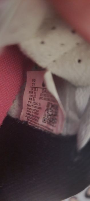Продаю сороконожки. Розмір 32.