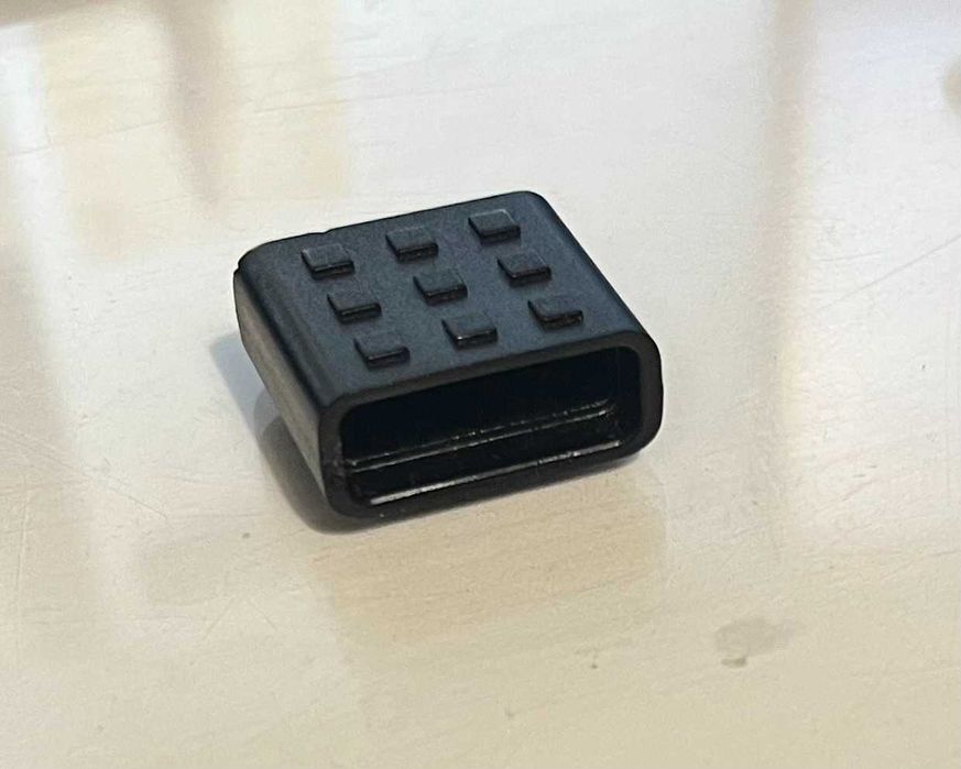 Końcówka zatyczka zaślepka osłona do pendrive usb goodram