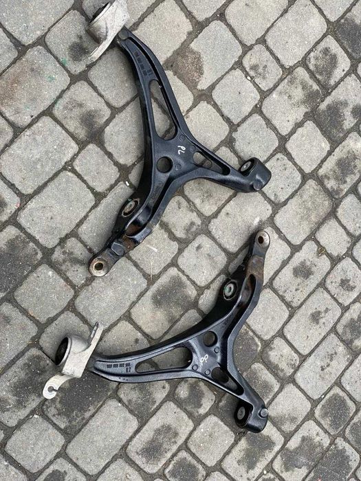 Wahacz przedni dolny prawy Mercedes ML W164