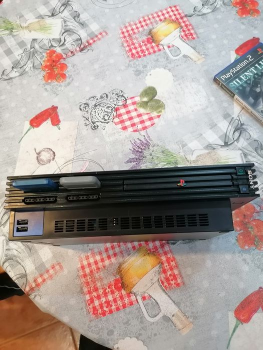 PS 2,Impecável, com 6 jogos