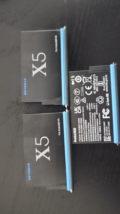 Com assessorios que não vem quando compra na loja, está na garantia Câmara Insta360 X5 8K – Sensores 1/1.28" Impecável + Acessórios