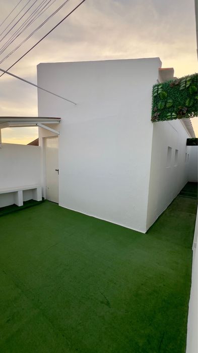 Alugo quarto solteiro para uma pessoa