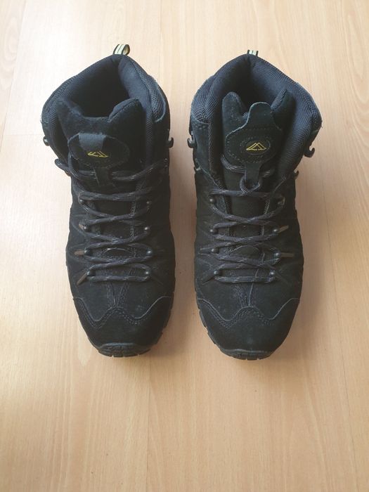 Botas Rockland impecáveis