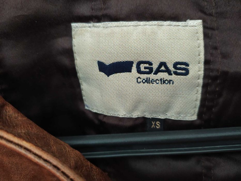 Casaco de pele marca GAS