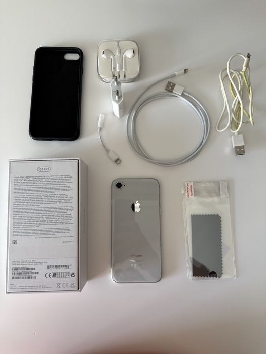 iPhone 8 64GB branco com acessórios
