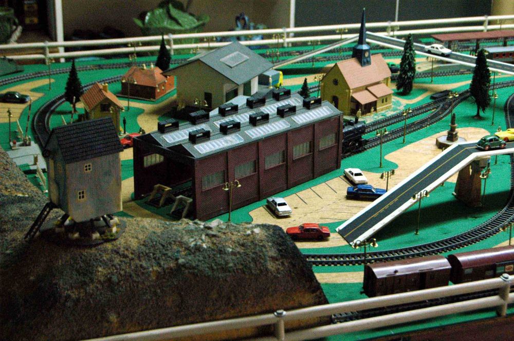 Pista de combóios H0 - Layout 245cm x 123cm NOVO PREÇO para desocupar