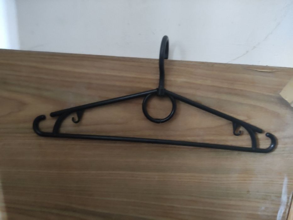 Тремпеля пластмассовые