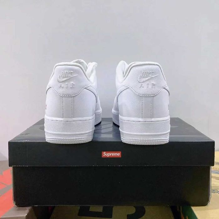Nike Air Force 1 Supreme R. 44