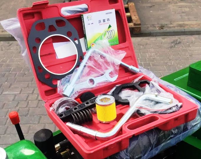 Новітній мототрактор Зубр Т25 плуг+фрeзa+зіп. Трактор з доcтавкoю