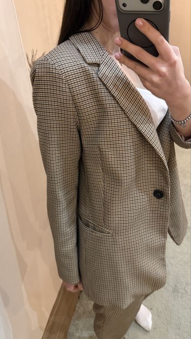 Костюм у клітинку