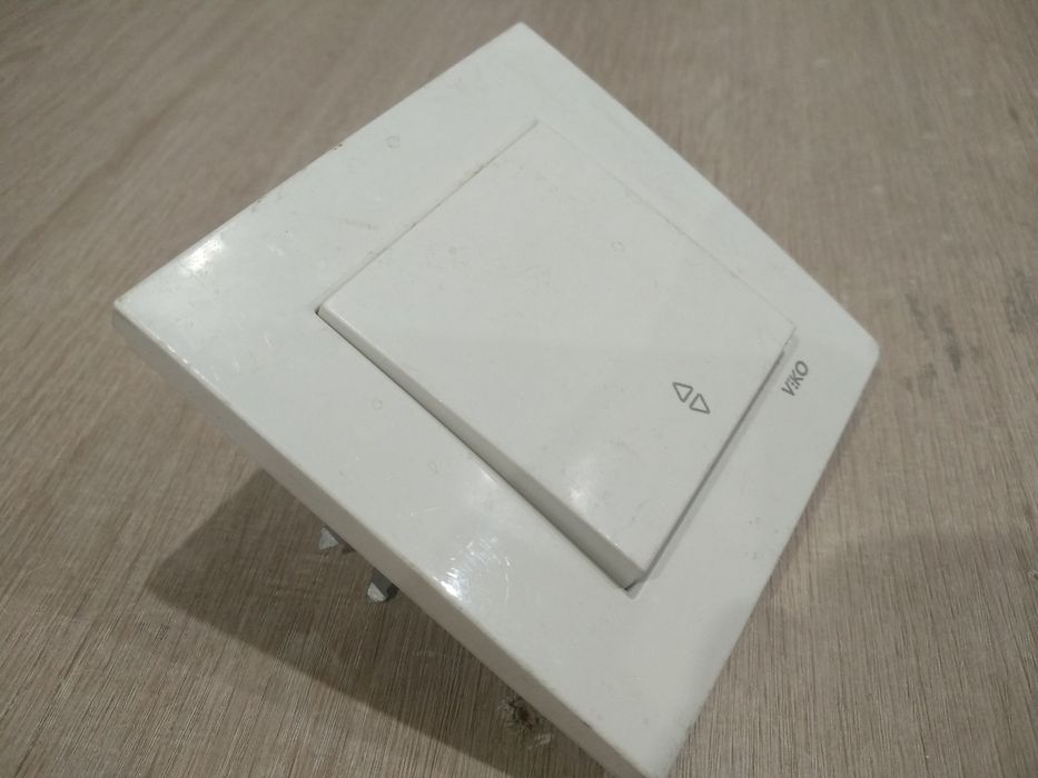 Вимикач Viko karre