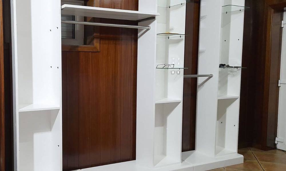 Moveis loja roupa estantes