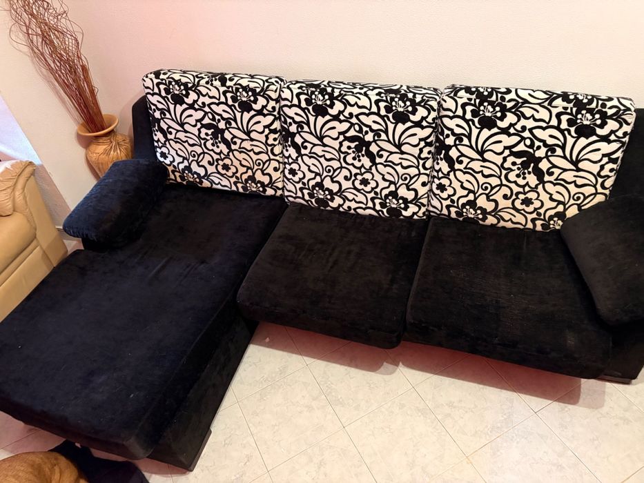 Sofá com chaise long