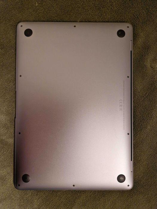 MacBook Air 13" (2020)