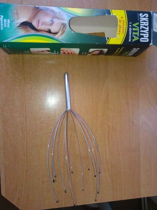 Masażer do głowy włosów metalowy ajurwedyjski z rączką