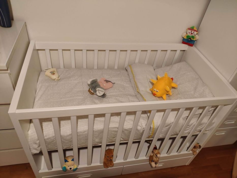 Berço de Bebé Branco com 2 Gavetas de Arrumação – Excelente Estado