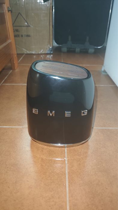 Bloco de Facas SMEG Completo