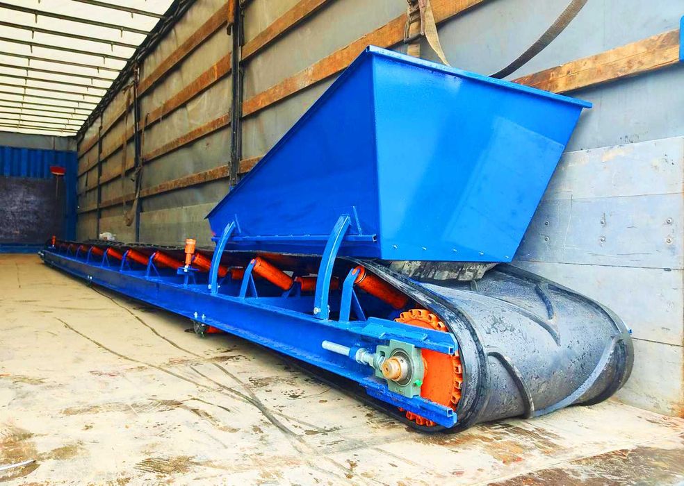 Транспортер стрічковий,ленточный конвейер, погрузчик,с шевронами.