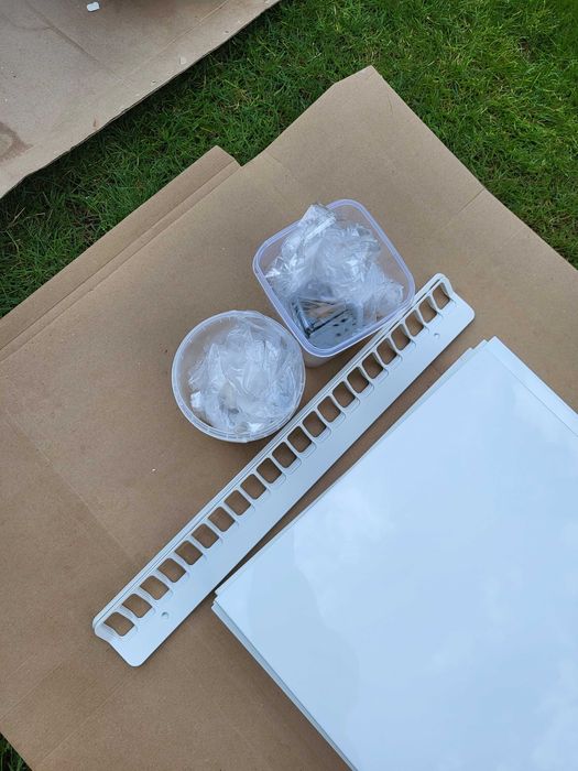 Sprzedam szafki kuchenne IKEA VOXTORP + EKESTAD (kuchnia bez AGD) + gratis 2 x  blat 38 mm