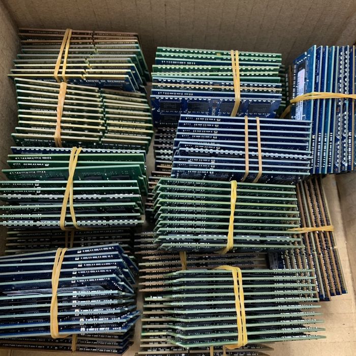 Оперативная память для ноутбука 2Gb DDR3 PC3 10600 1333MHz бу