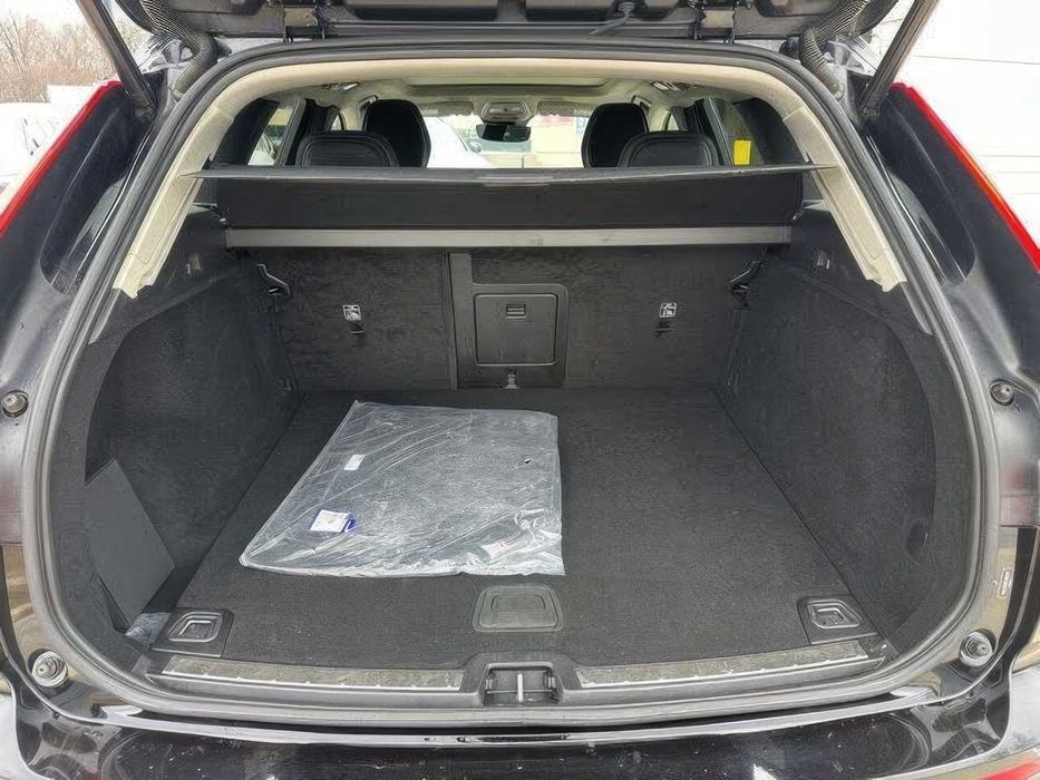 Volvo Xc60      2023