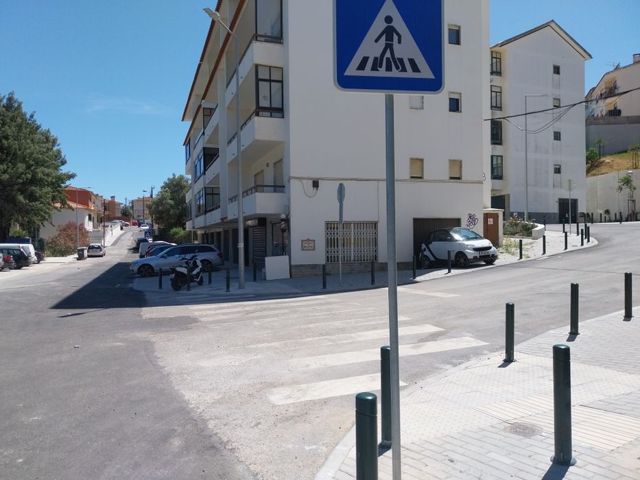 Loja duas frentes Estoril Praia