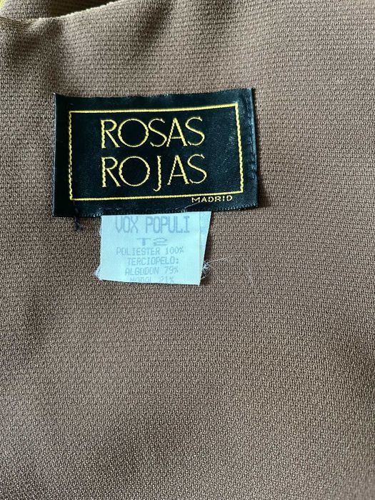 Vestido muito elegante castanho