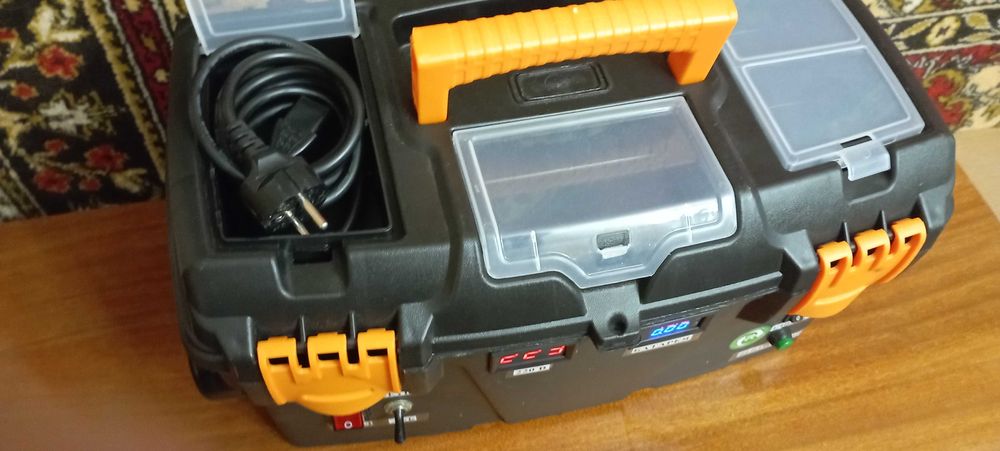 Джерело аварійного живлення з 12в на-220в  потужність  800\1600вт