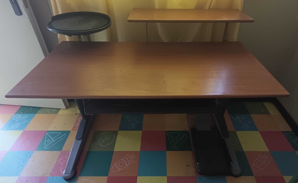 Mesa computador com suporte para monitor gaveta teclado