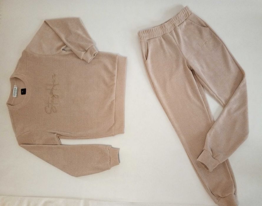 Modny dres damski, beżowy, ciekawa tkanina, roz. M