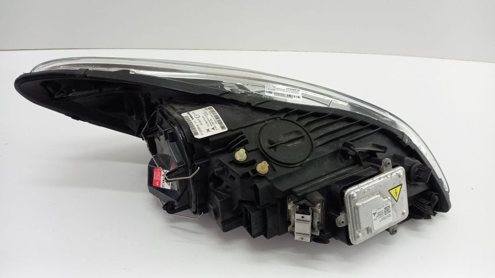 Фара левая Volvo C30 xenon 2010-2012 31299818
