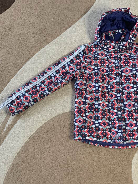 Яскрава демісезонна/лижна куртка на дівчинку 146-152р