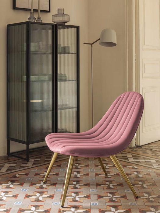 Cadeirão Pink Velvet Lounge Chair Gold Legs – Kave Home, Marlene