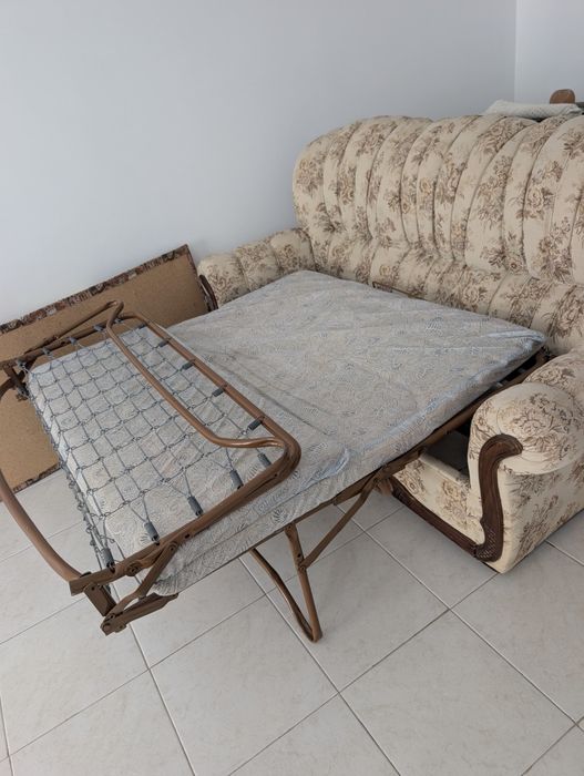 Sofá cama em muito bom estado