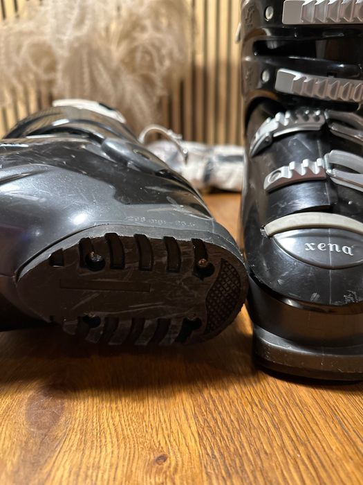 Sprzedam buty narciarskie Rossignol – rozmiar 40