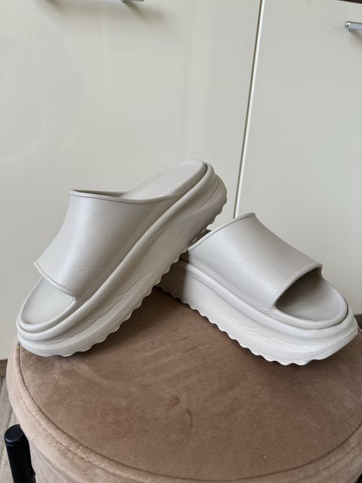 Шлепанці шлепки H&M