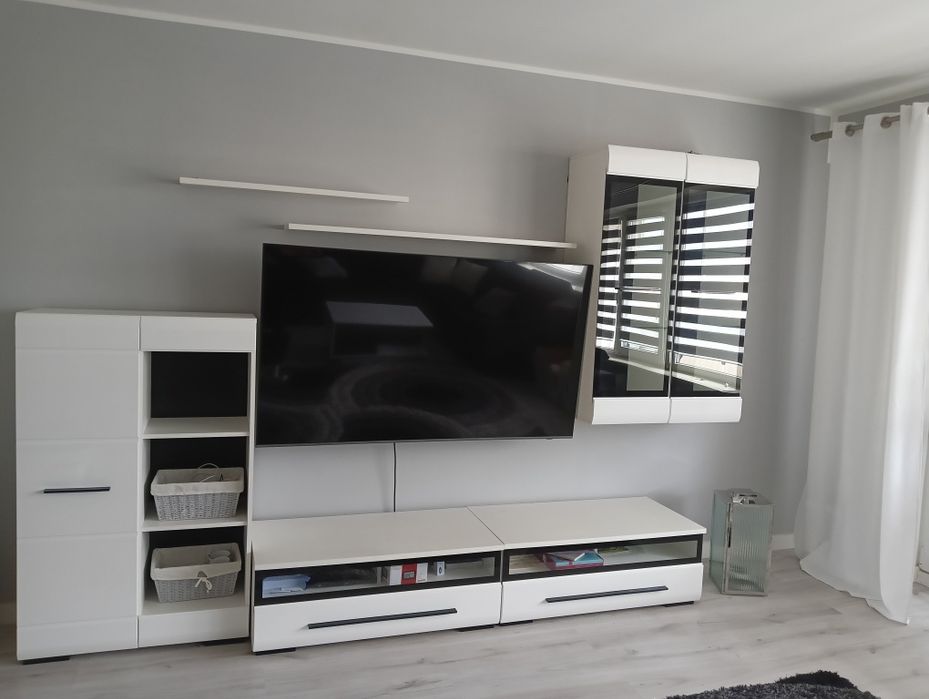 Meblościanka komoda i stolik