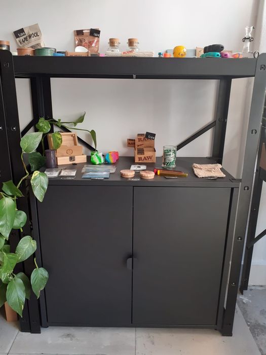 4 Estantes IKEA pretas de metal estilo industrial