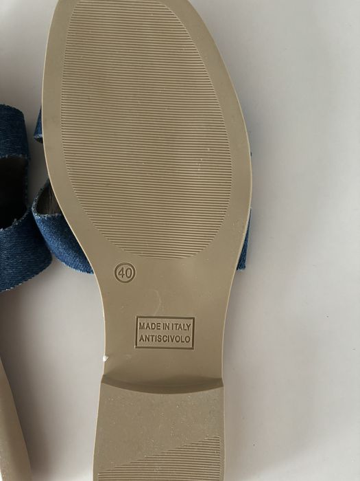 Шльопанці а ля Hermes