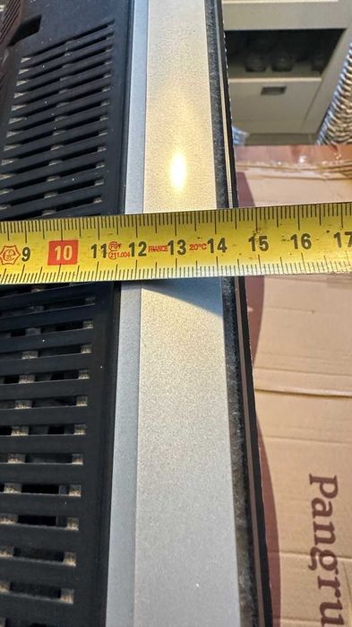 Televisão JVC LT-32S60BU.  Vendido com suporte de parede Vesta