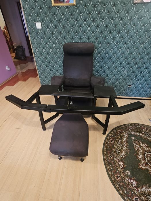 Sprzedam Fotel Tronic do laptopa z ramą na 3 monitory