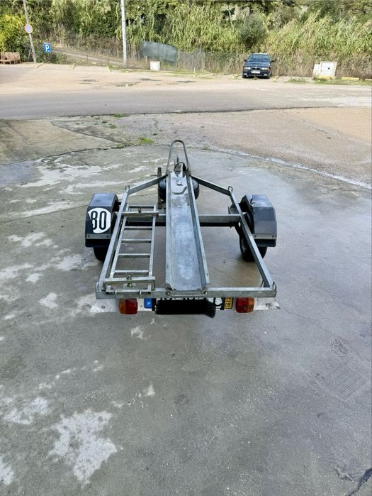 Atrelado para uma moto galvanizado