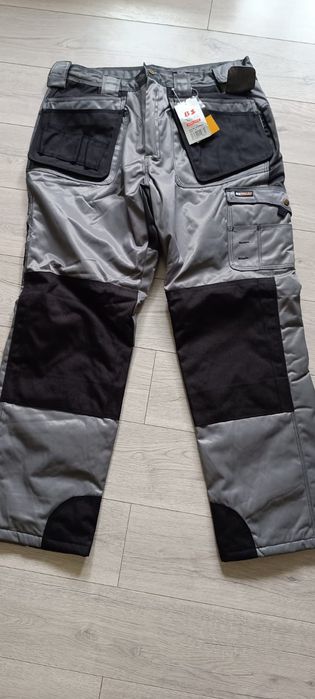 Чоловічий робочий зимовий одяг.