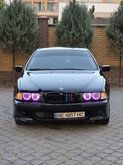 Продам бмв е39 520i