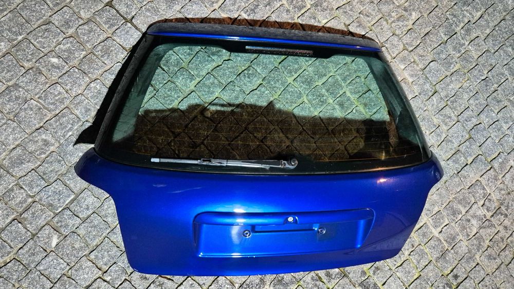 AUDI A4 B5 (8D)-Mala Original em excelente estado modelo 1996 até 2001