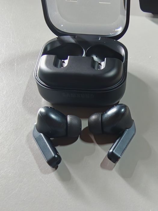 Samsung buds 4 pro