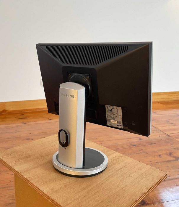 Monitor Samsung SyncMaster 940BW 19"