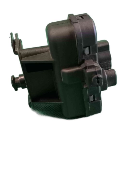 Fecho de deposito de combustível VW SCIROCCO III 5N0810773D (OEM)