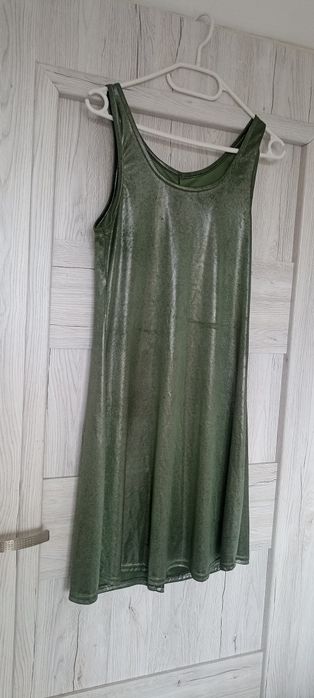 Błyszcząca sukienka z lamy zielono-srebrny lejący materiał M
