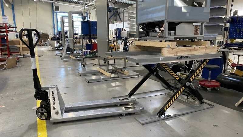 Stacjonarny stół podnośny hydrauliczny SU1001 Udźwig 1000kg